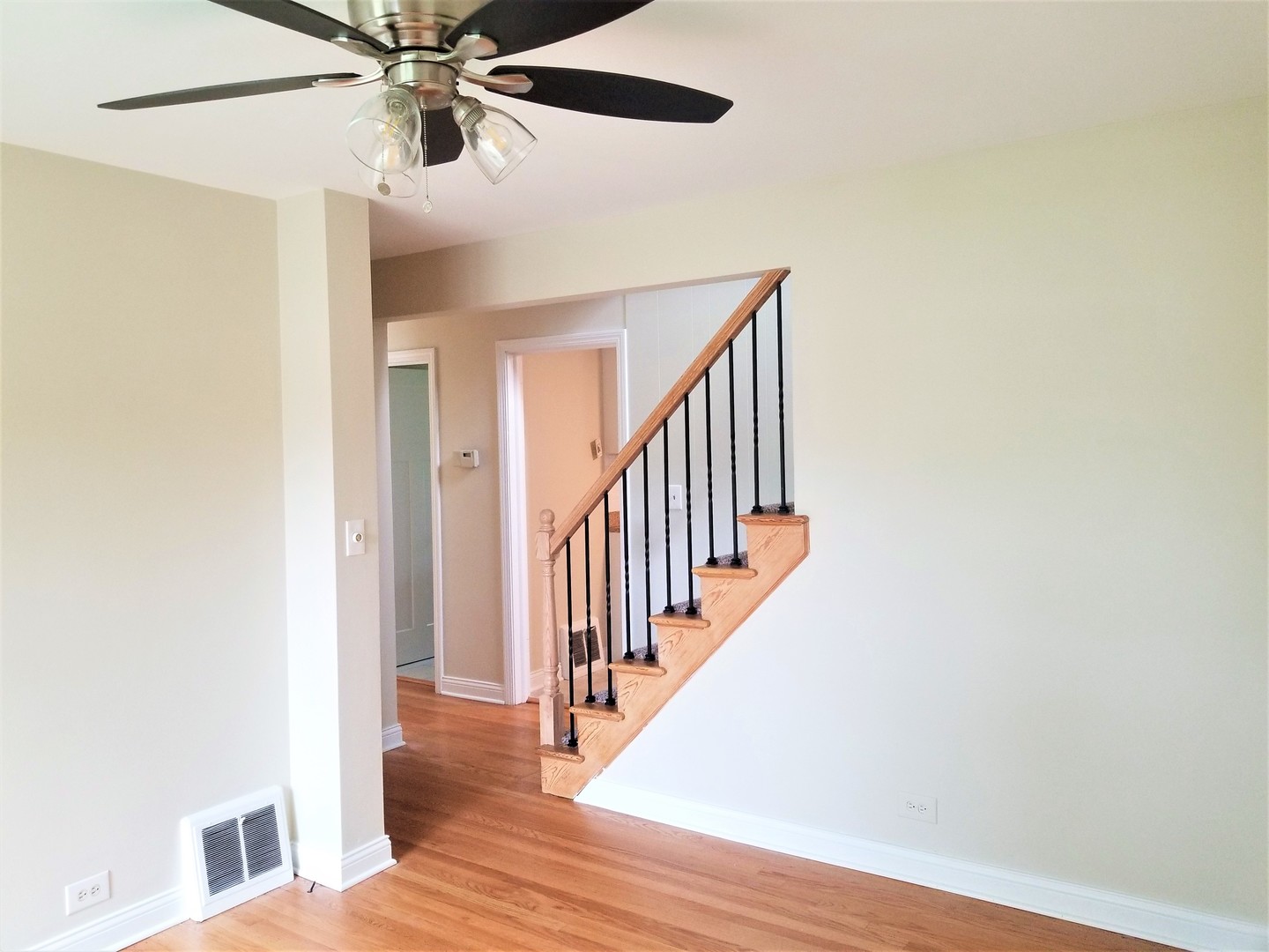 120 North Maple Street Mount Prospect, IL 60056 - Photo 5 of 20