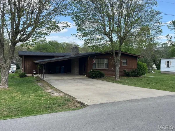 $225,000 | 711 Nicholson Drive, Potosi, MO 63664