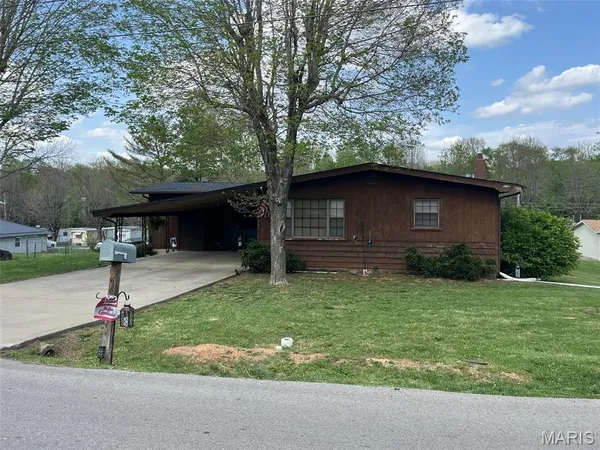 $225,000 | 711 Nicholson Drive, Potosi, MO 63664