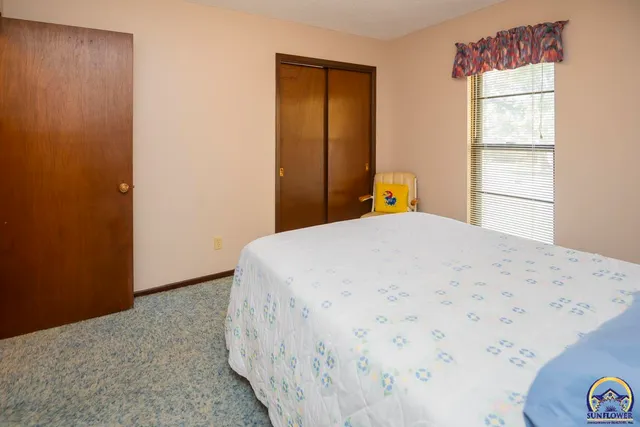 $235,000 | 3330 Southeast Placid Court, Topeka, KS 66605