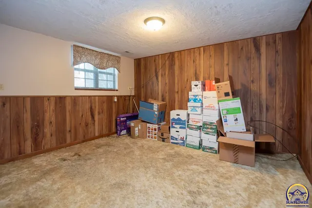 $235,000 | 3330 Southeast Placid Court, Topeka, KS 66605