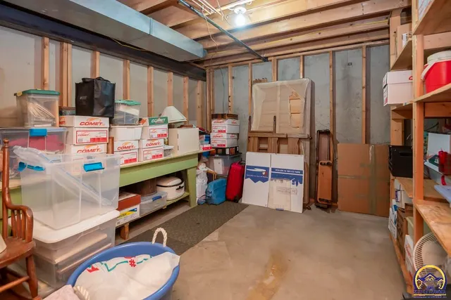 $235,000 | 3330 Southeast Placid Court, Topeka, KS 66605