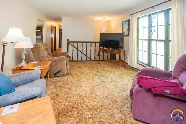 $235,000 | 3330 Southeast Placid Court, Topeka, KS 66605