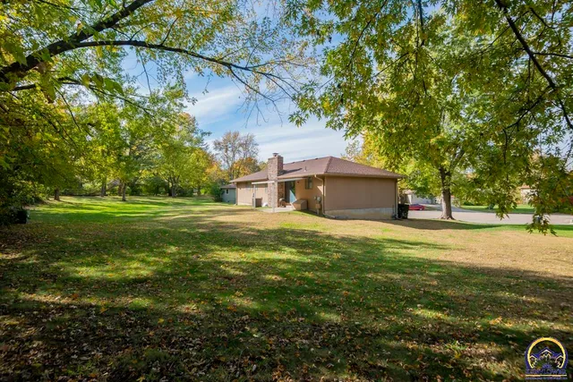 $235,000 | 3330 Southeast Placid Court, Topeka, KS 66605