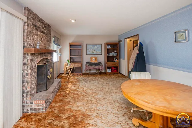 $235,000 | 3330 Southeast Placid Court, Topeka, KS 66605