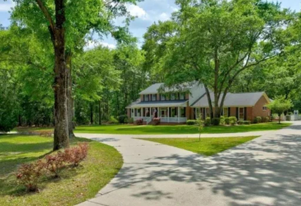 1923 Springdale Drive Camden, SC 29020 - Photo 1 of 4 Gallery Image 1