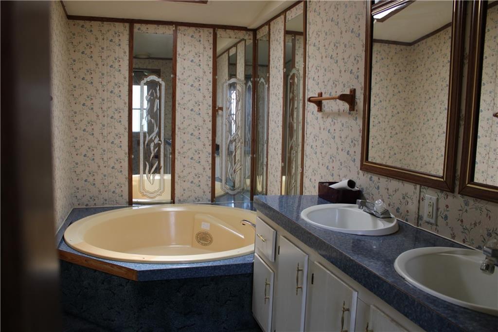 405 North County Line Road St. Paul, IN 47272 - Photo 4 of 6 Gallery Image 4