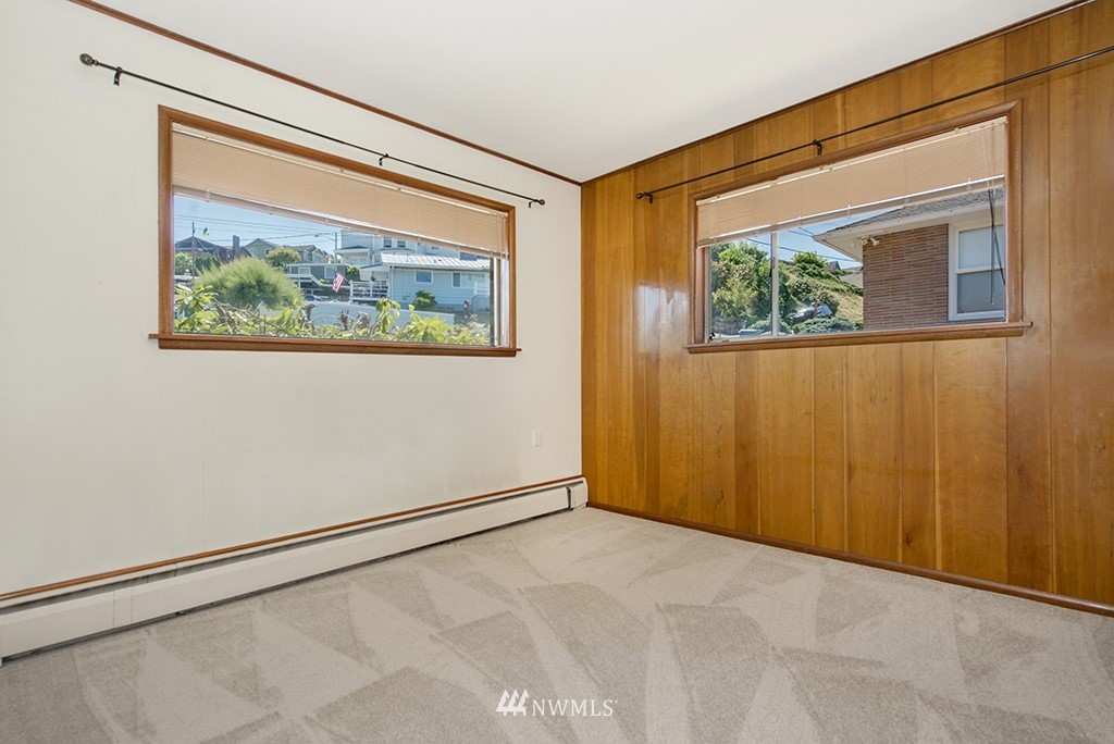 439 Renton Avenue South Renton, WA 98057 - Photo 14 of 31
