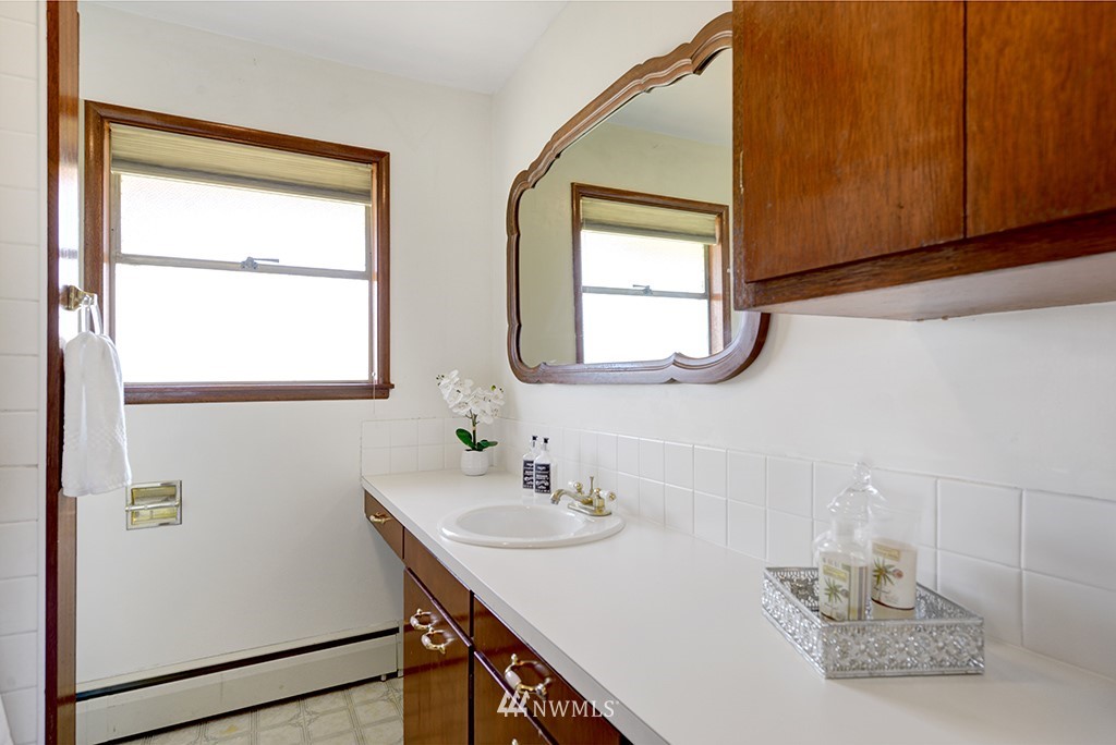 439 Renton Avenue South Renton, WA 98057 - Photo 19 of 31
