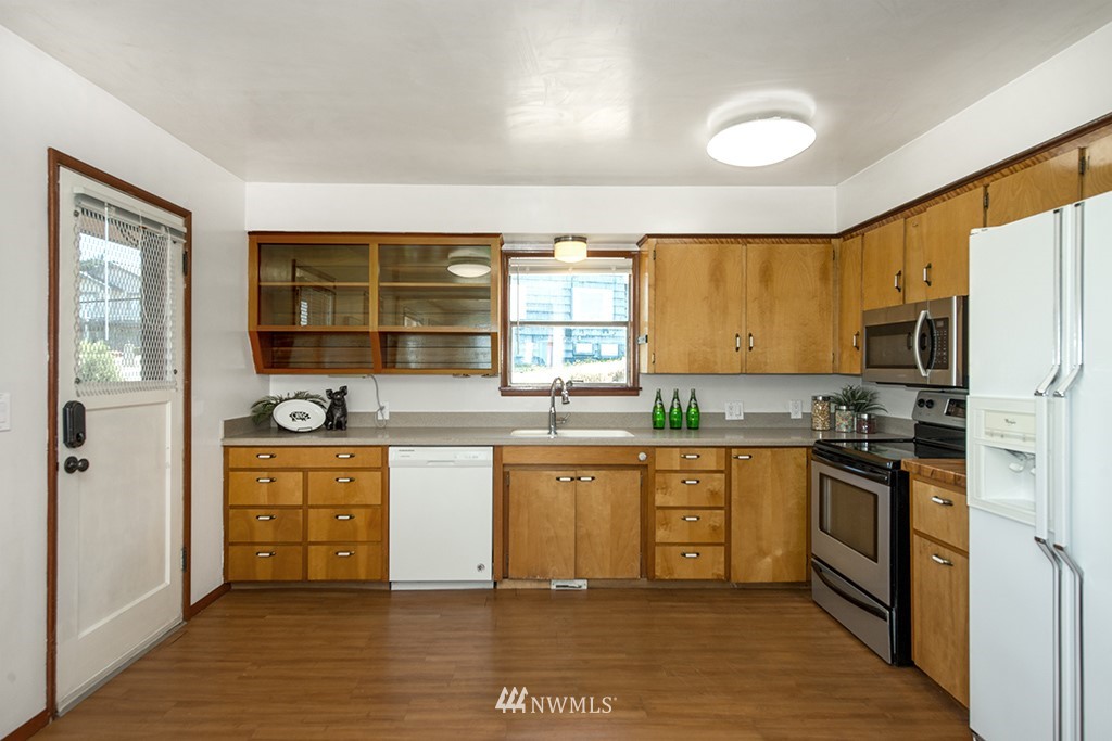 439 Renton Avenue South Renton, WA 98057 - Photo 9 of 31