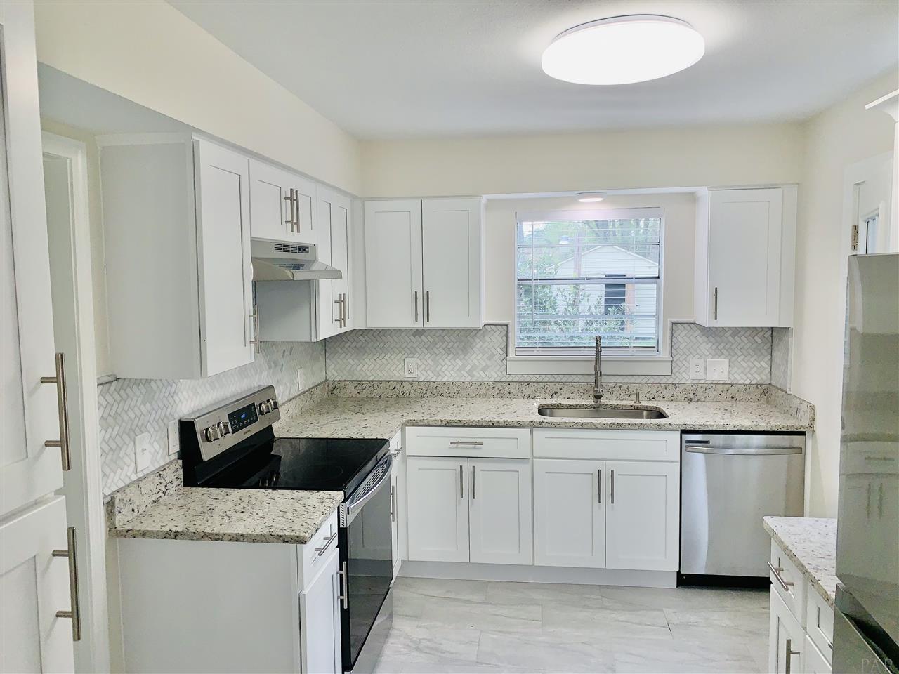 908 Decatur Avenue Pensacola, FL 32507 - Photo 2 of 22 Gallery Image 2