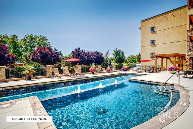 $685,000 | 3005 W Crescent, Unit 302, Boise, ID 83706