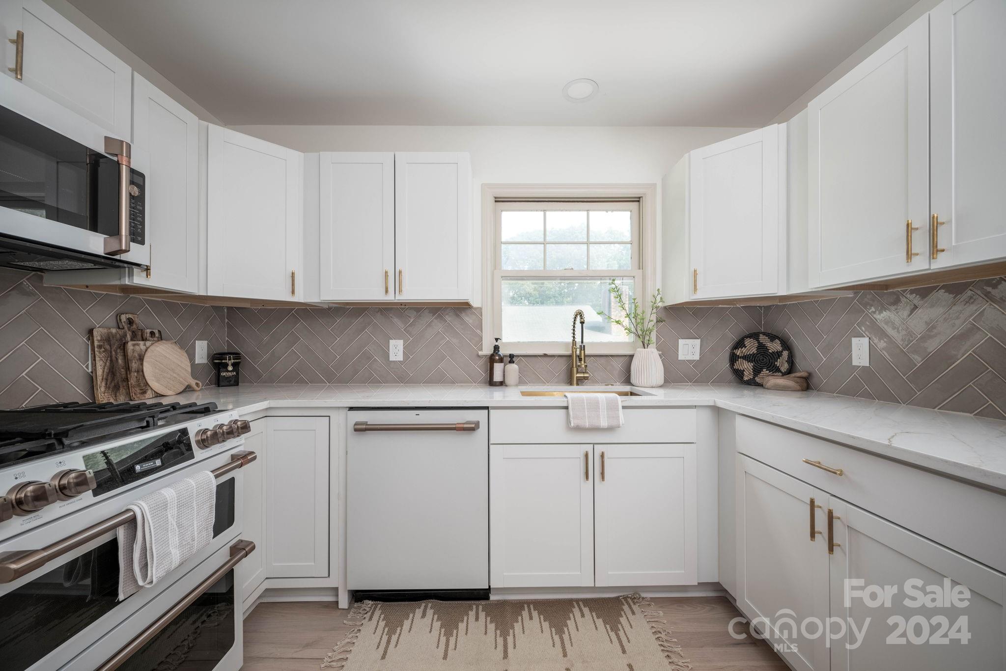 5927 Portburn Road Charlotte, NC 28211 - Photo 9 of 26 Gallery Image 9