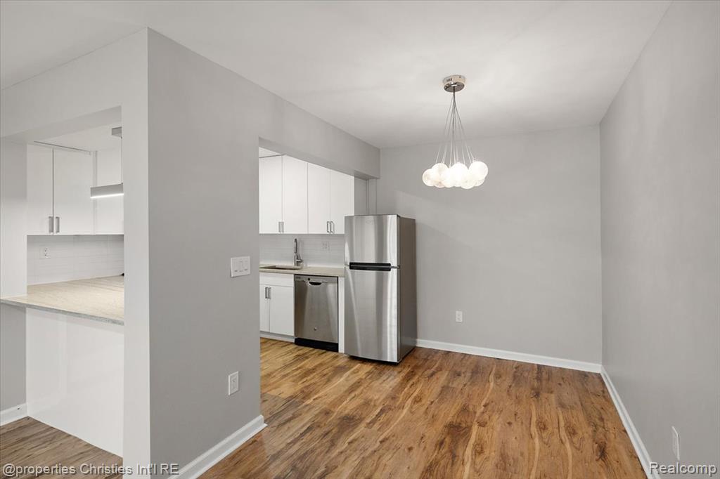 4921 Crooks Road, Unit N 3 Royal Oak, MI 48073 - Photo 6 of 17 Gallery Image 6