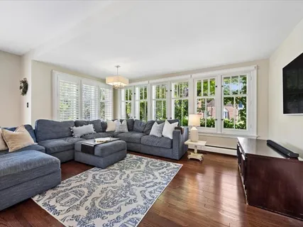 $1,350,000 | 201 West Union Avenue, Wheaton, IL 60187