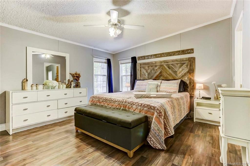 2111 Hart Road Charlotte, NC 28214 - Photo 11 of 23 Gallery Image 11
