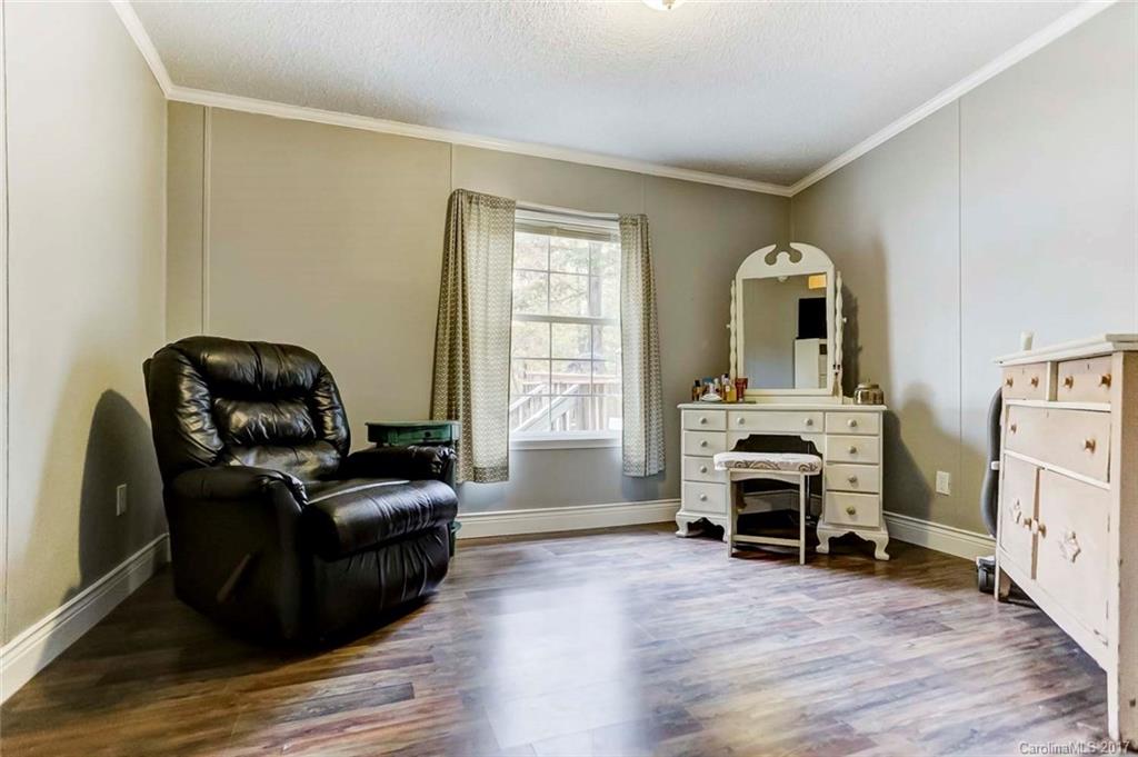 2111 Hart Road Charlotte, NC 28214 - Photo 12 of 23 Gallery Image 12