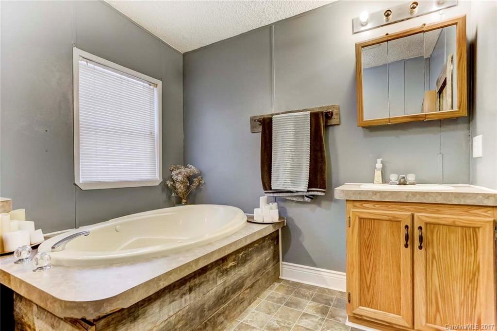 2111 Hart Road Charlotte, NC 28214 - Photo 13 of 23 Gallery Image 13