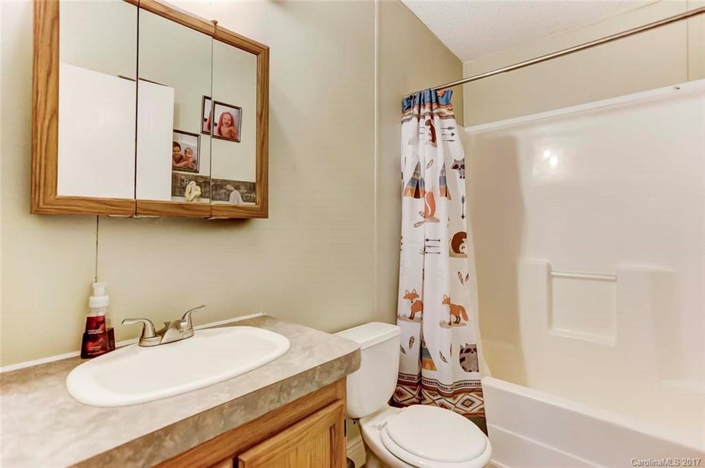 2111 Hart Road Charlotte, NC 28214 - Photo 16 of 23 Gallery Image 16