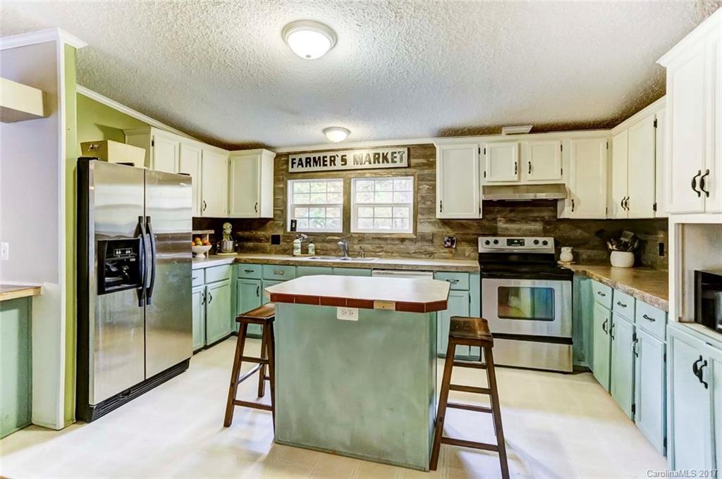 2111 Hart Road Charlotte, NC 28214 - Photo 8 of 23 Gallery Image 8