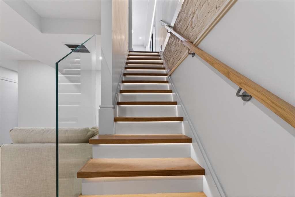 29 Line Street Cambridge, MA 02138 - Photo 30 of 42 a view of entryway