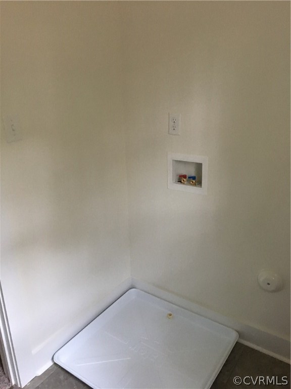 3936 Wood Dale Road Chester, VA 23831 - Photo 30 of 34 a view of a hallway