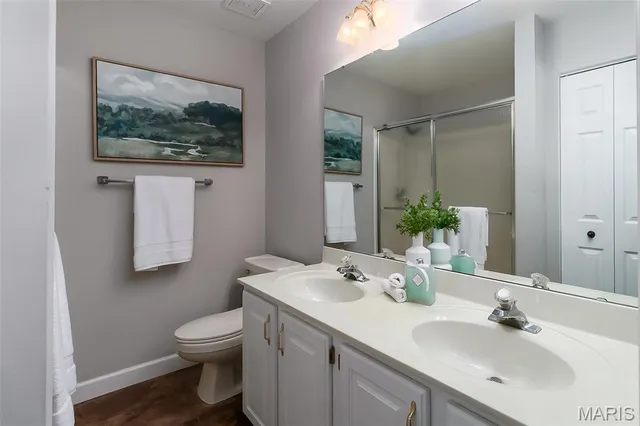 $285,900 | 155 Southern Oaks Drive, Unit 7A, St. Charles, MO 63303