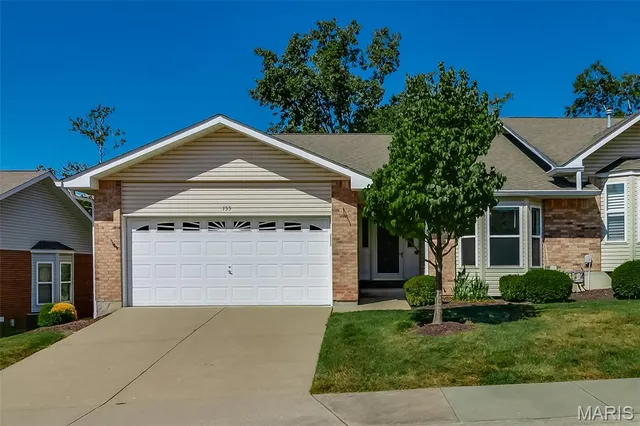 $285,900 | 155 Southern Oaks Drive, Unit 7A, St. Charles, MO 63303