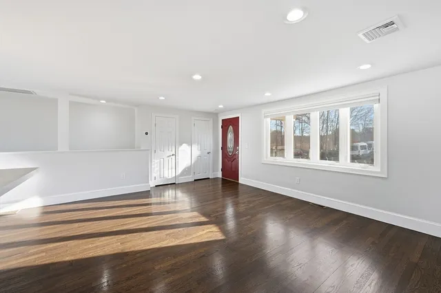 $889,000 | 20 Mulhall Drive, Ashland, MA 01721