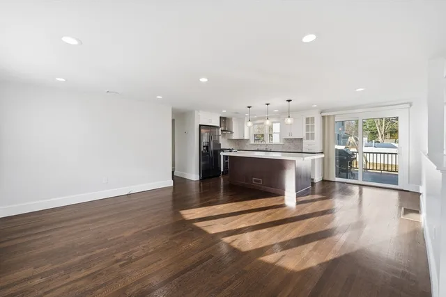 $889,000 | 20 Mulhall Drive, Ashland, MA 01721