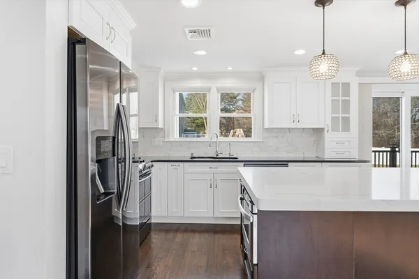 $889,000 | 20 Mulhall Drive, Ashland, MA 01721