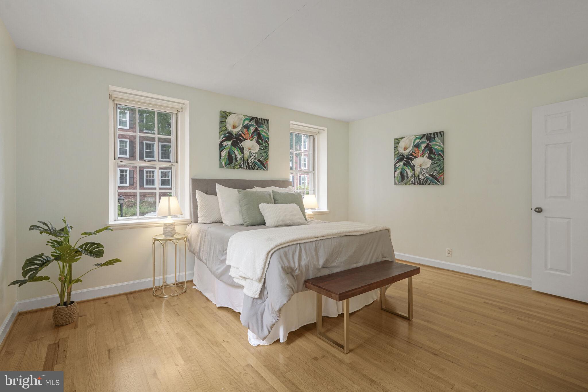 3050 South Buchanan Street, Unit A2 Arlington, VA 22206 - Photo 4 of 32 Main level bedroom