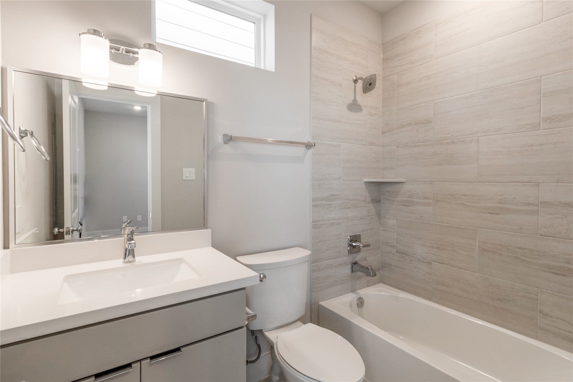 1284 North Post Oak Road, Unit A Houston, TX 77055 - Photo 4 of 28