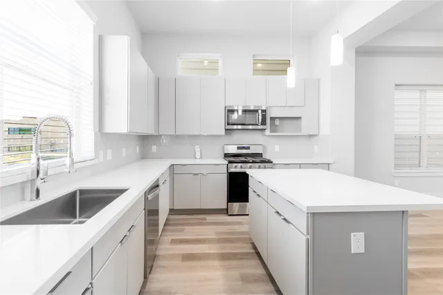 $3,000 | 1284 North Post Oak Road, Unit A, Houston, TX 77055