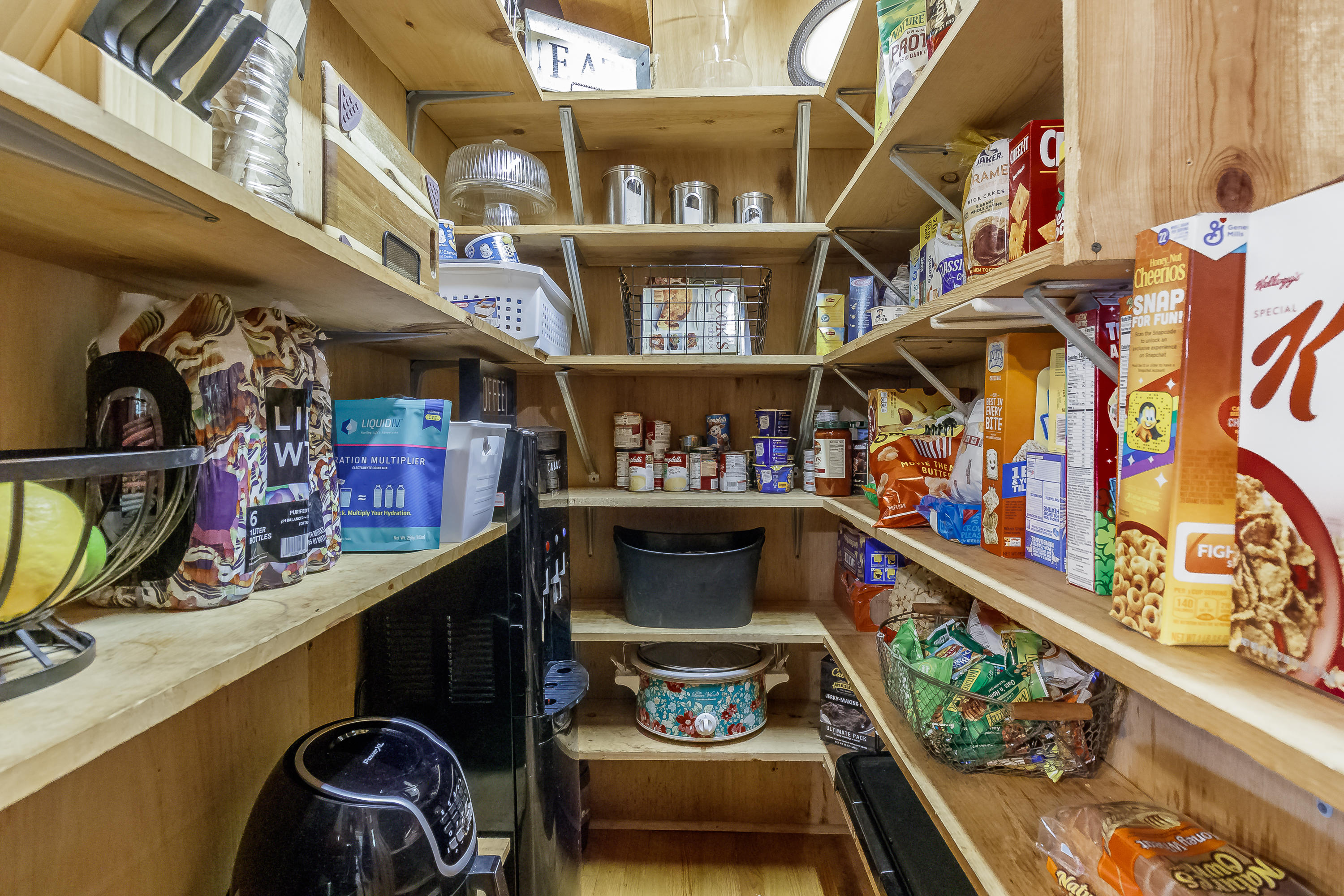 296 Kaufman Road LaFayette, GA 30728 - Photo 16 of 54 Pantry