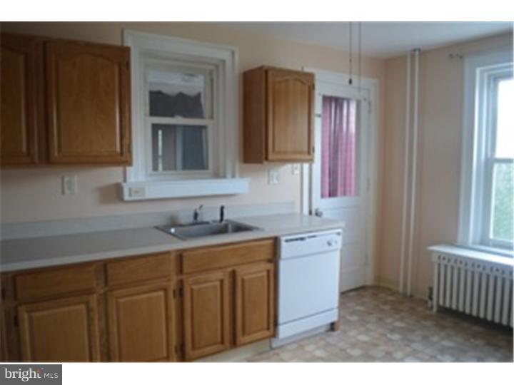 326 Reading Avenue Shillington, PA 19607 - Photo 4 of 23 Gallery Image 4