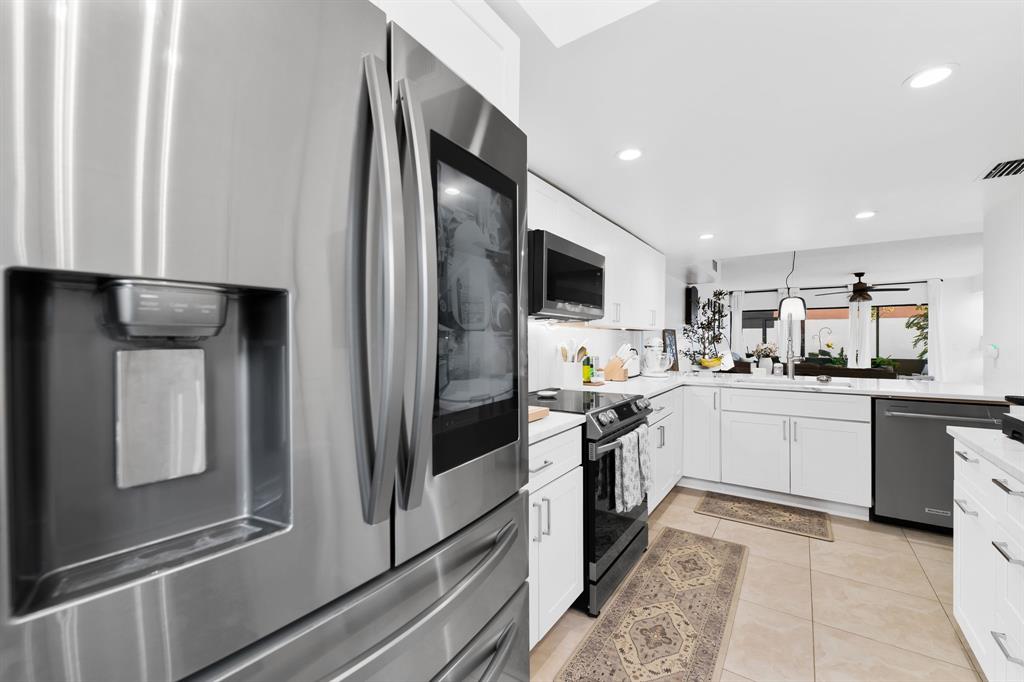 4260 Southwest 70th Terrace, Unit 4260 Davie, FL 33314 - Photo 3 of 24