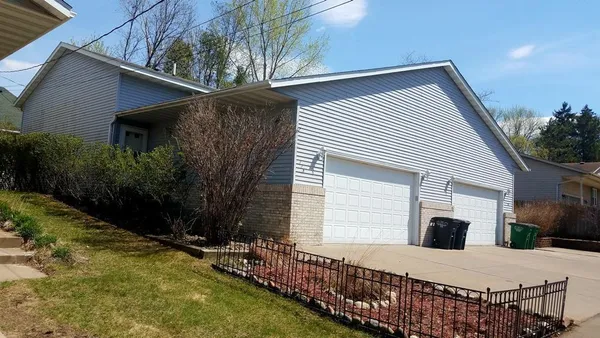 $2,000 | 779 9th Street Southeast, Forest Lake, MN 55025