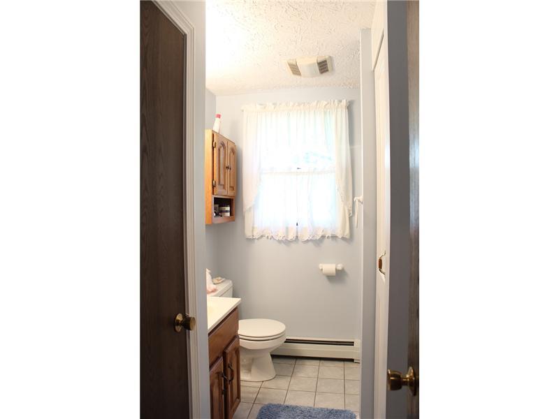 26 Guinea Road Biddeford, ME 04005 - Photo 16 of 32 Bathroom. 1st Floor bathroom