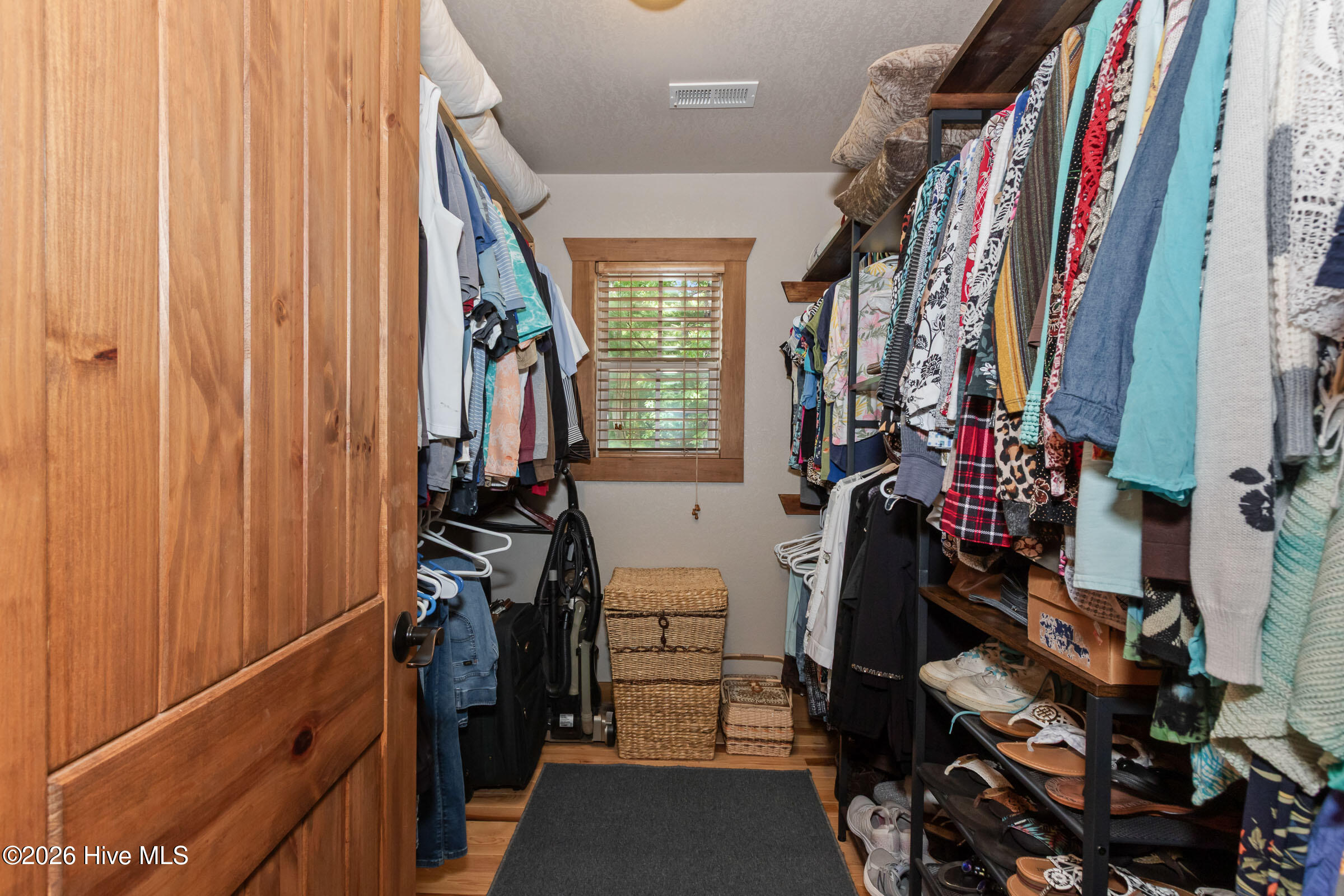 1070 Burger Road Murphy, NC 28906 - Photo 47 of 55 Master closet