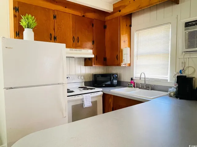 $649,900 | 2104 Perrin Drive, North Myrtle Beach, SC 29582