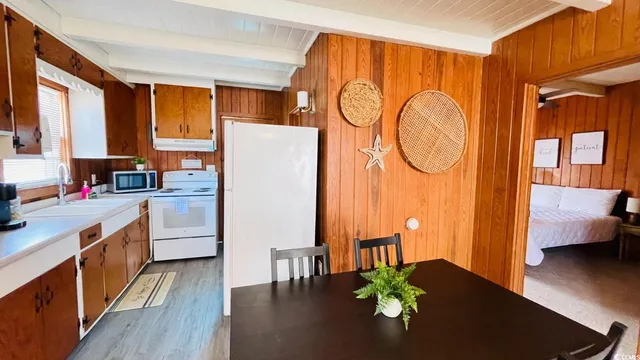 $649,900 | 2104 Perrin Drive, North Myrtle Beach, SC 29582