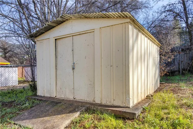 $184,900 | 6984 Hammond Avenue, Upper Lake, CA 95485