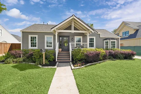 $995,000 | 729 Sue Barnett Drive, Houston, TX 77018