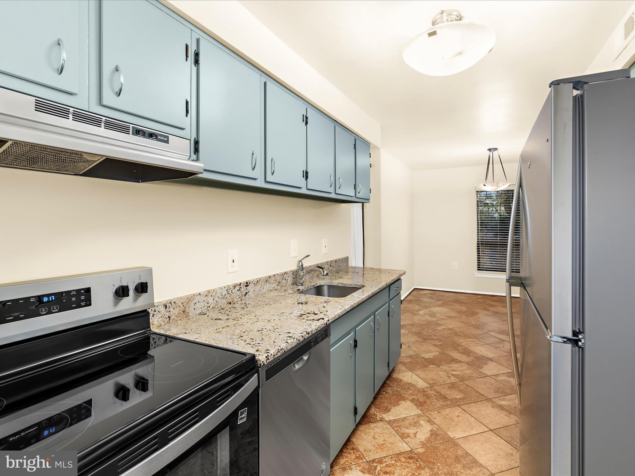 419 Christopher Avenue, Unit 131 Gaithersburg, MD 20879 - Photo 12 of 31