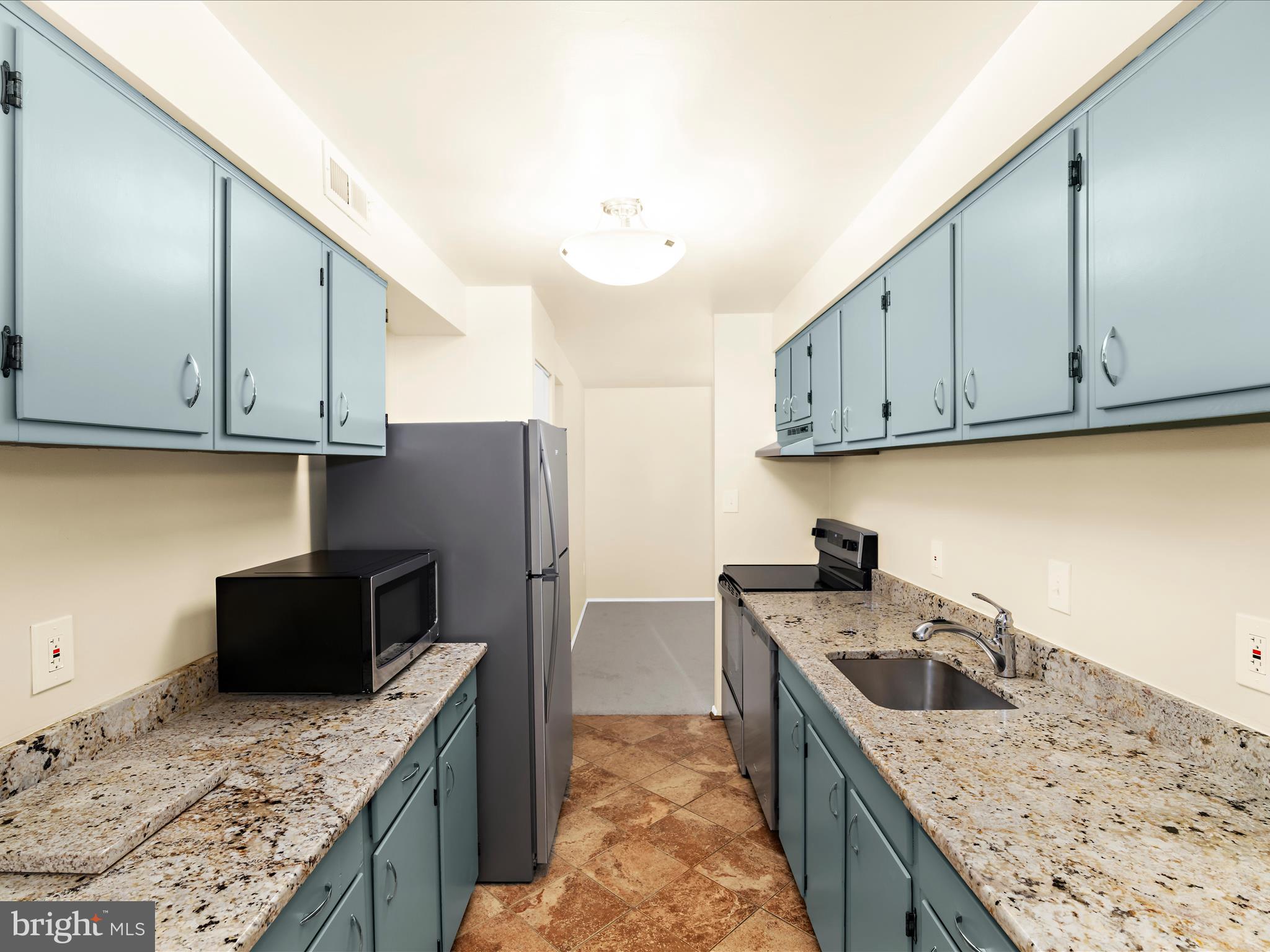 419 Christopher Avenue, Unit 131 Gaithersburg, MD 20879 - Photo 14 of 31