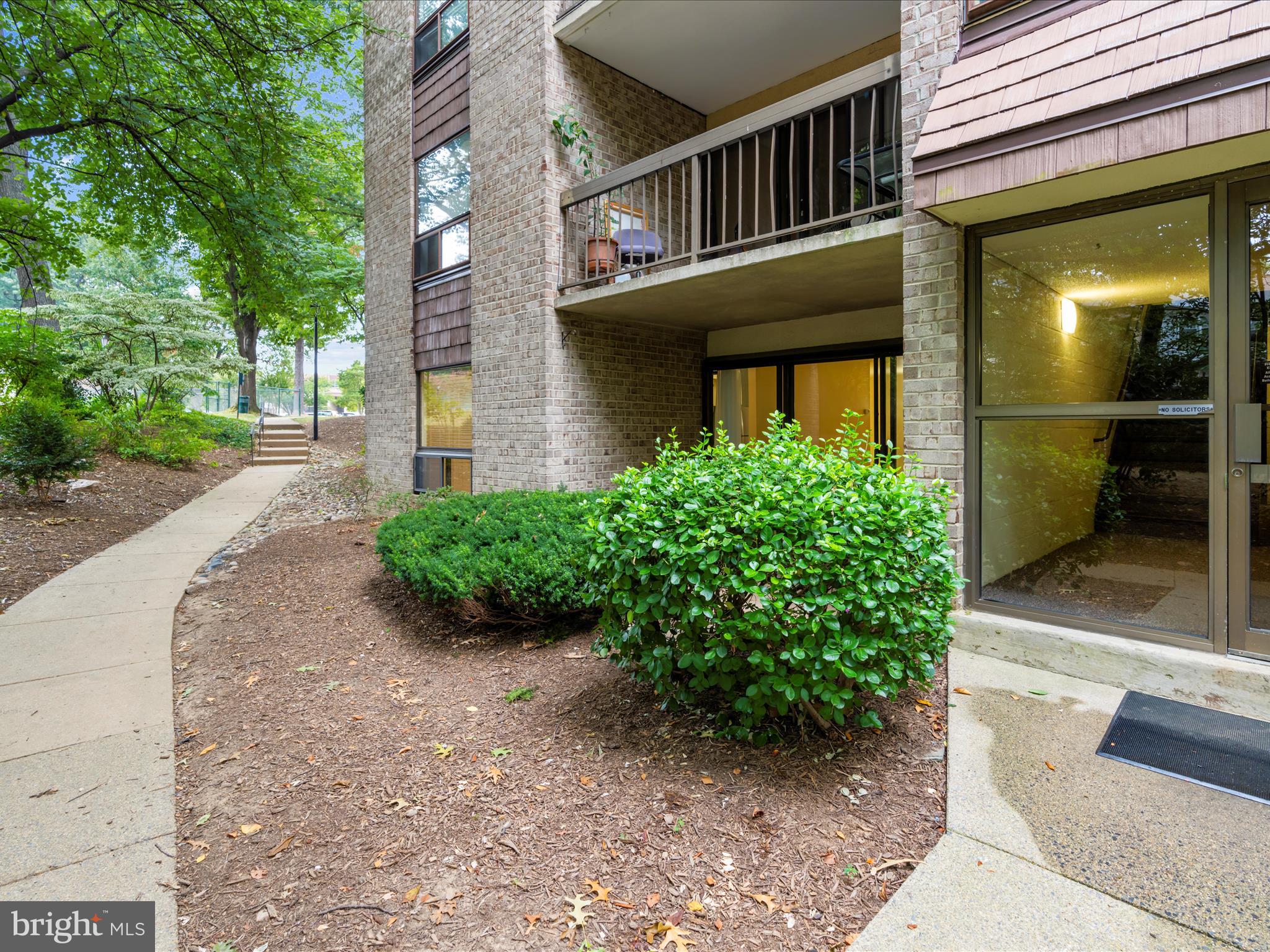 419 Christopher Avenue, Unit 131 Gaithersburg, MD 20879 - Photo 2 of 31