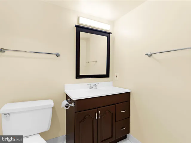 a view of backyard with window and entryway