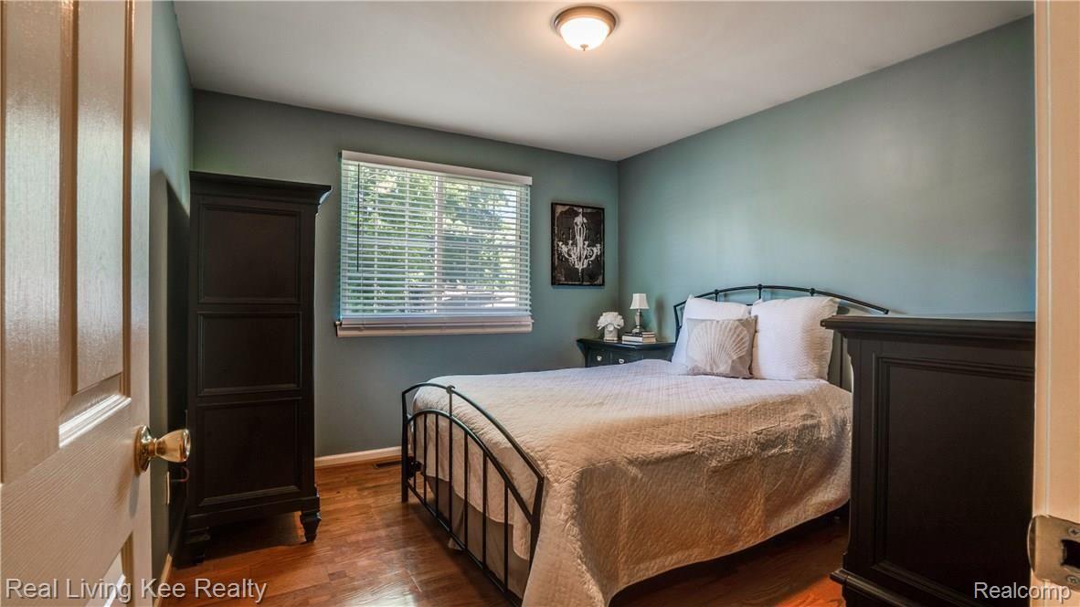 4792 Norway Road Waterford, MI 48328 - Photo 13 of 30 Interiors (20 of 29).jpg