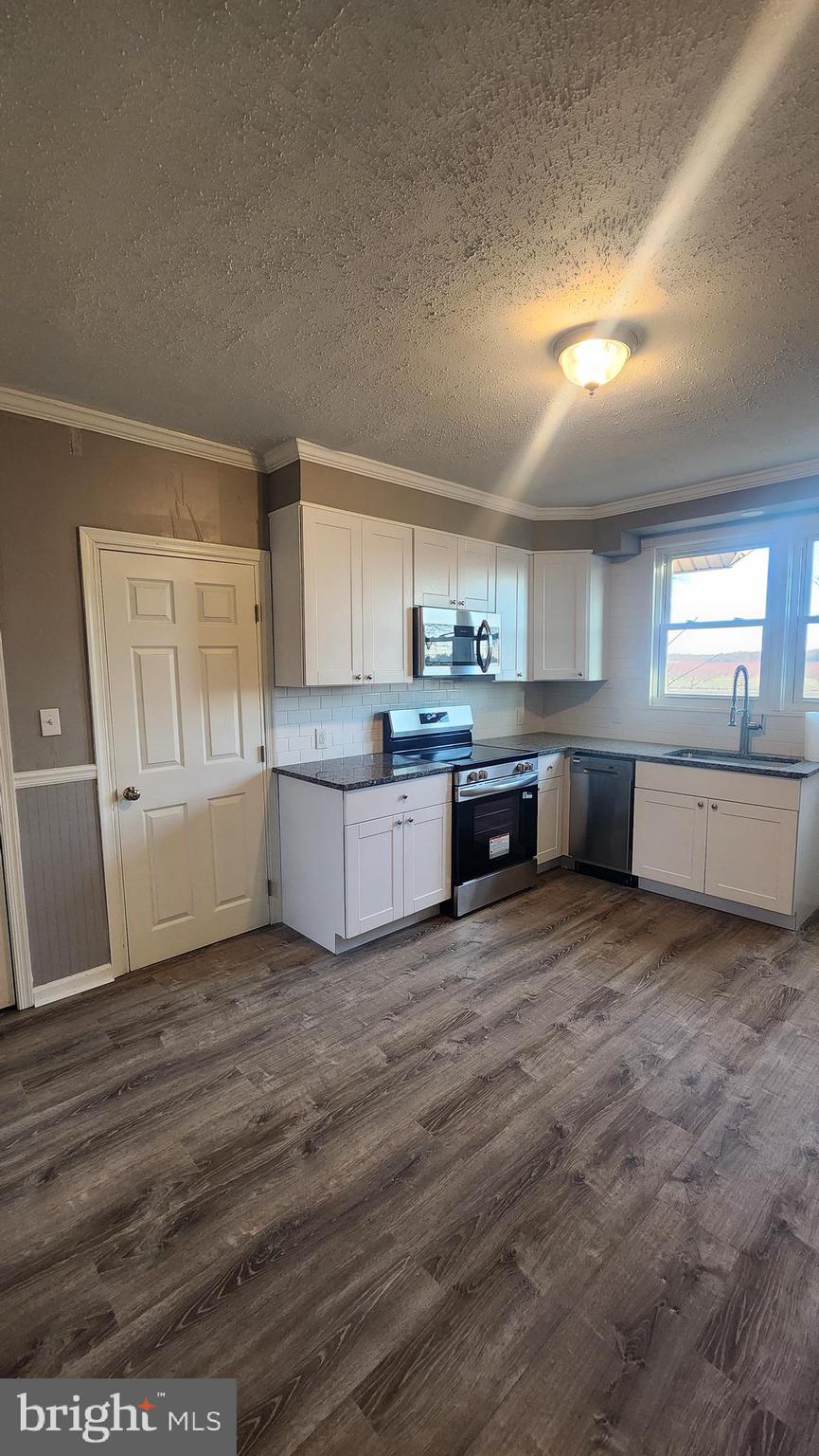 655 Aura Road Glassboro, NJ 08028 - Photo 10 of 35 Gallery Image 10